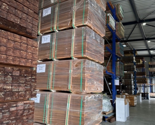 Ipé premium immédiatement disponible chez DECKiBOIS